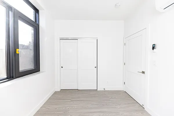 Rented by Oxford Property Group | media 4