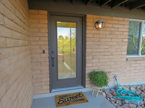 2nd image of 938 S Placita Conalea