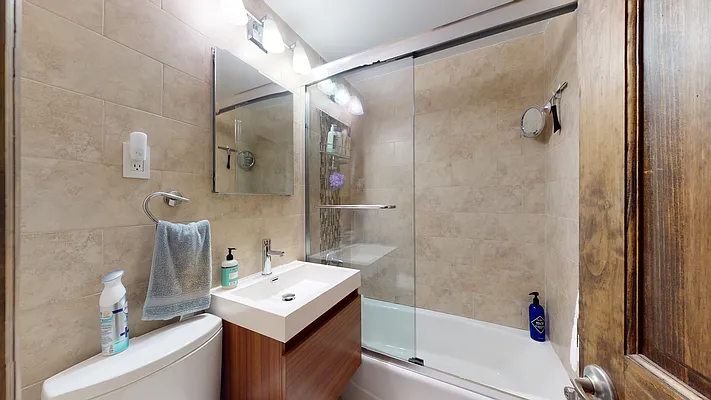 Rented by Bond New York | media 18