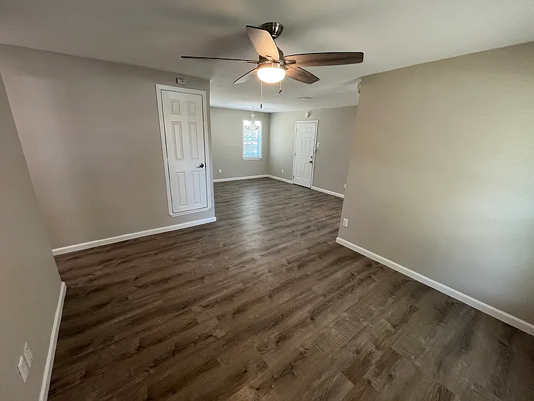13020 Spring Oaks Dr — Photo 6