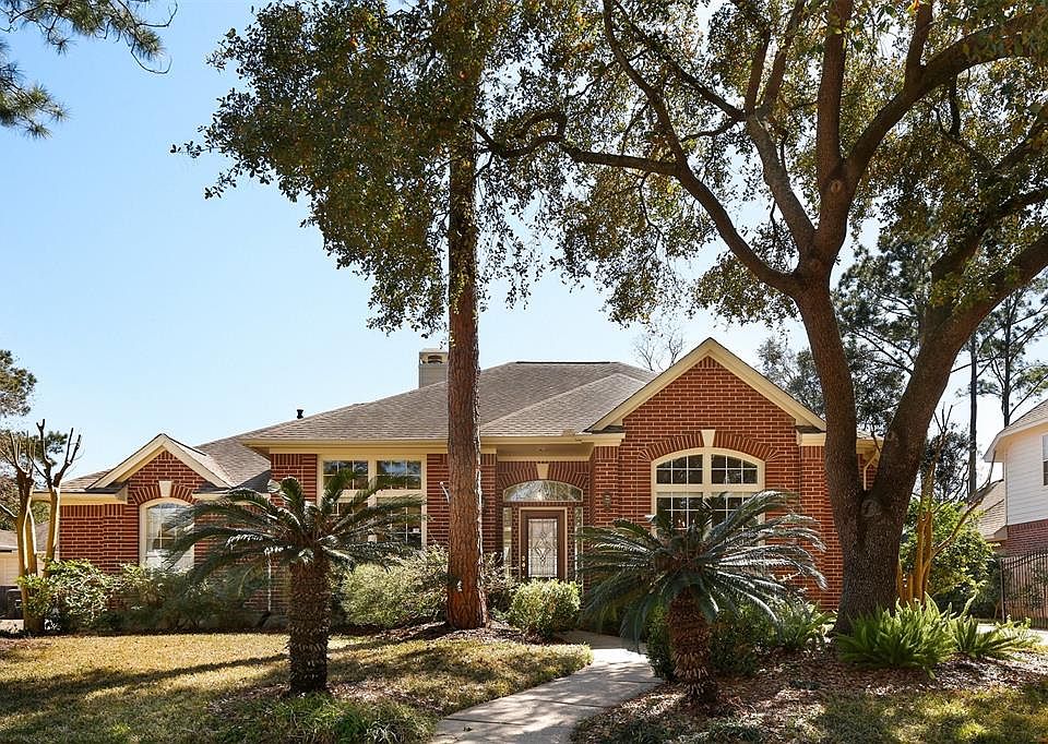 1st image of 15718 El Dorado Oaks Dr