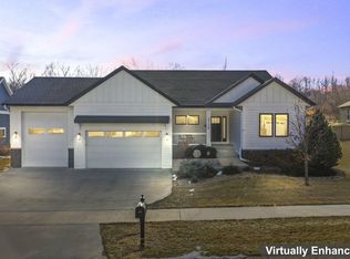 2728 Sand Trap Rd SE, Rochester, MN 55904