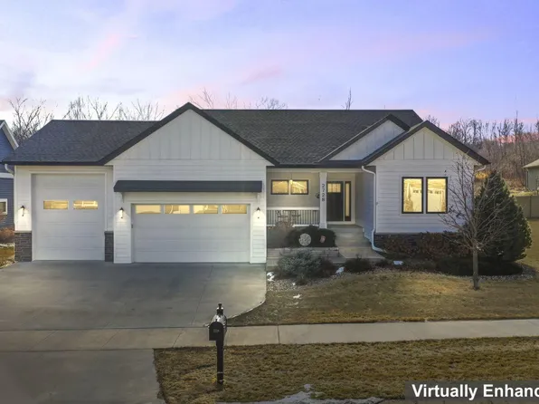 2728 Sand Trap Rd SE, Rochester, MN 55904