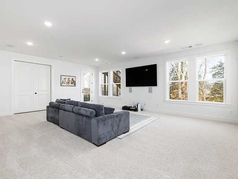 2056 Braidwood Ln — Photo 34
