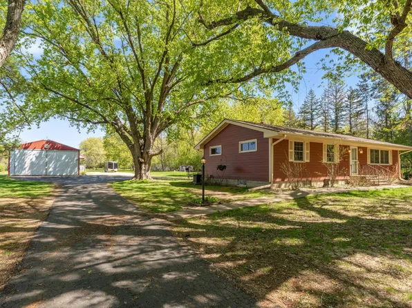 2019 Meadow Hill Dr, Menomonie, WI 54751