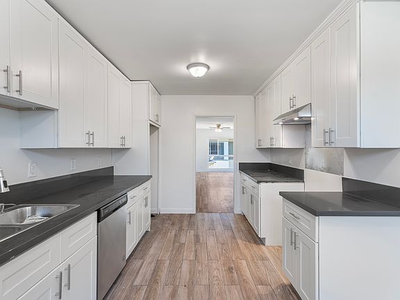 3rd image of 4018 Palmwood Dr APT 2