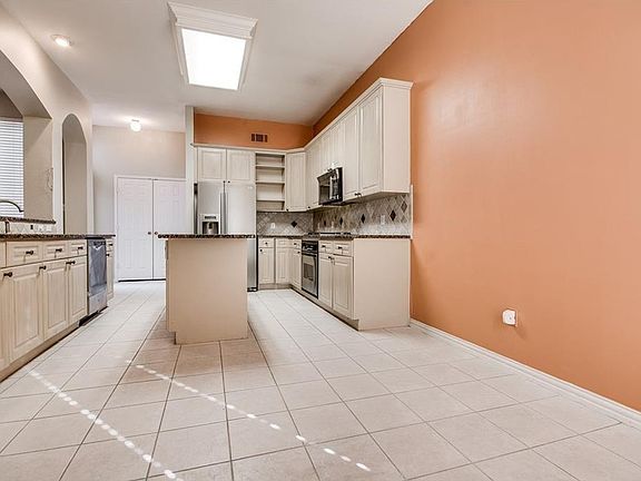 2nd image of 8436 Gateway Dr