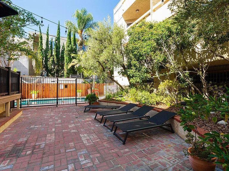 8960 Cynthia St #103 — Photo 15