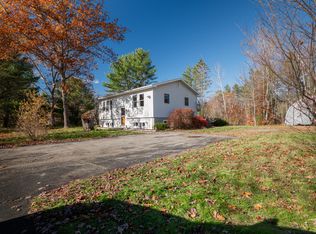 422 Bog Rd, Vassalboro, ME 04989