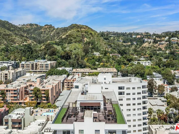 7250 Franklin Ave, Los Angeles, CA