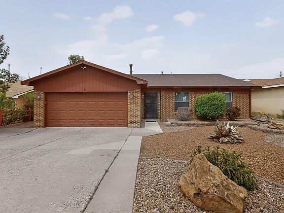 2nd image of 203 Monte Largo Dr NE