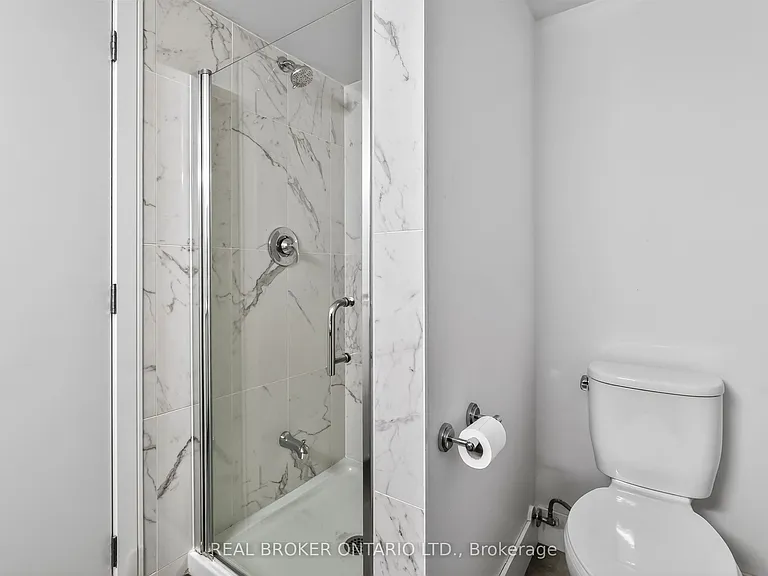 88 Kingsway Way — Photo 38