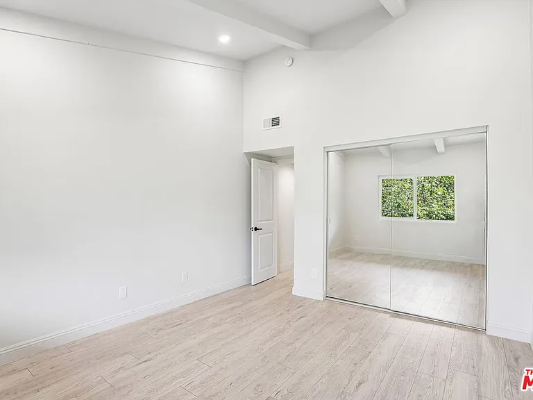 2700 Cahuenga Blvd E #4313 — Photo 21