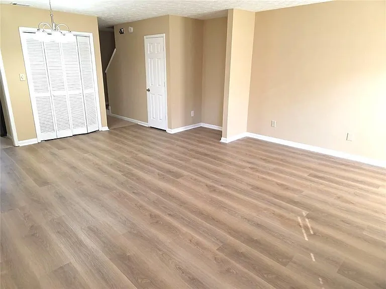 2378 Cove Rd — Photo 6