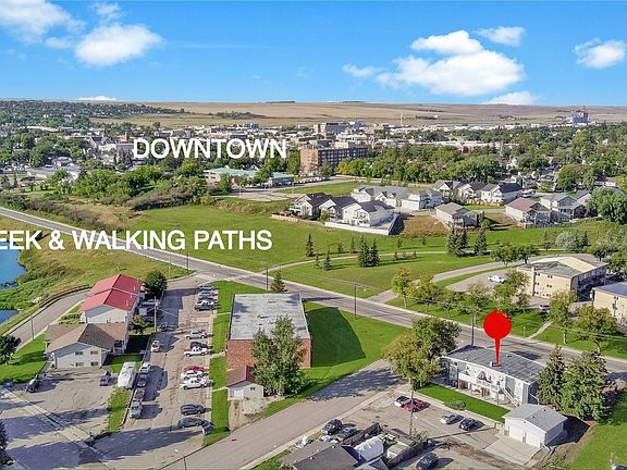 2nd image of 601 6th Avenue NE