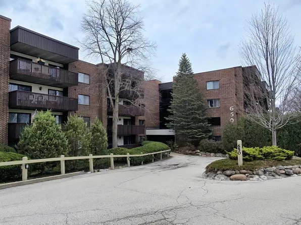 650 Whitney Ct APT 202, Gurnee, IL 60031
