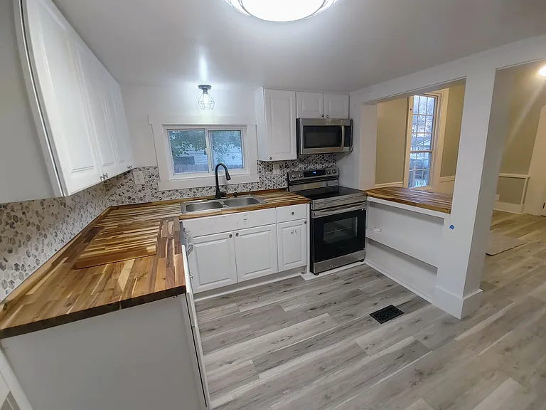 2505 Washington Ave — Photo 10