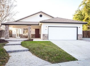 5305 Sunny Glen Ct, Bakersfield, CA 93313