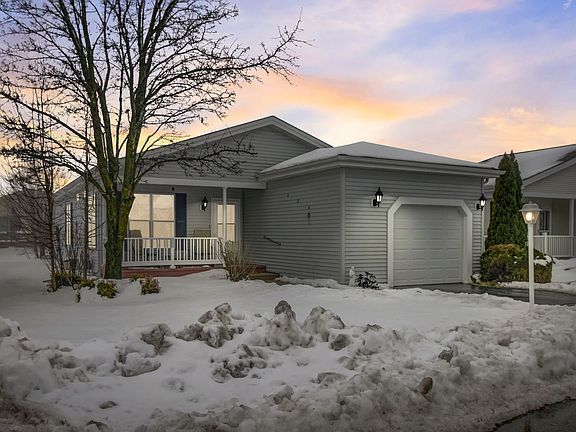 3rd image of 114 Hunter Ct
