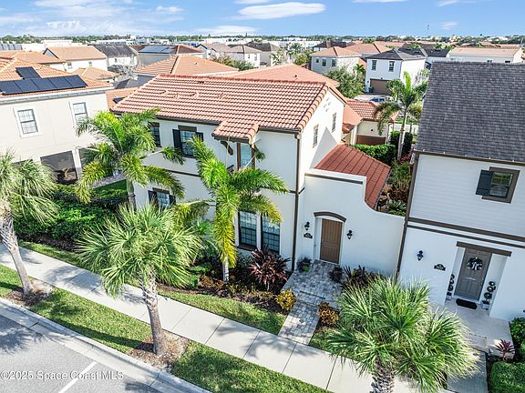 2nd image of 7027 Vilano Ln