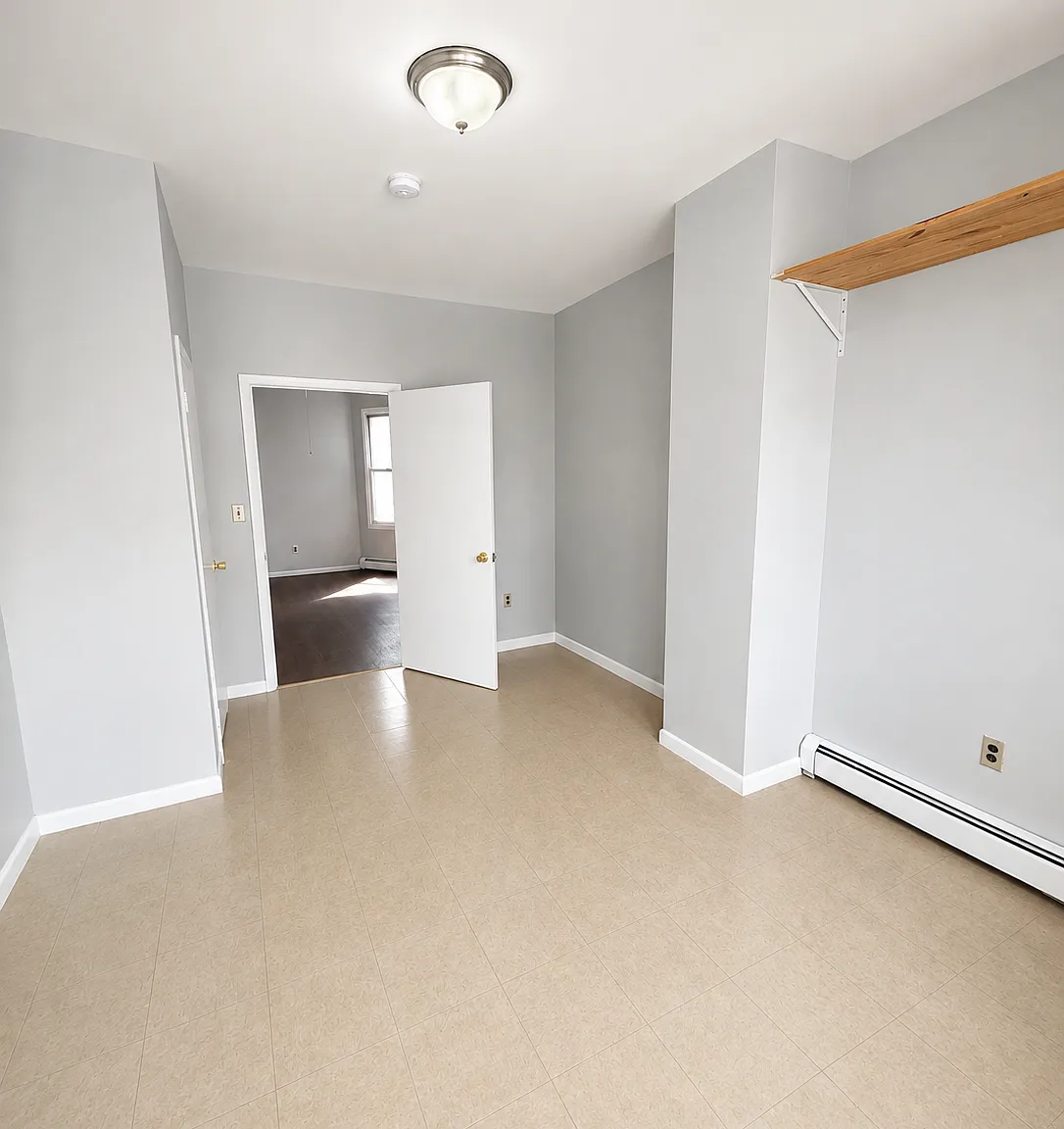 2 bed, $1,600 — Photo 2