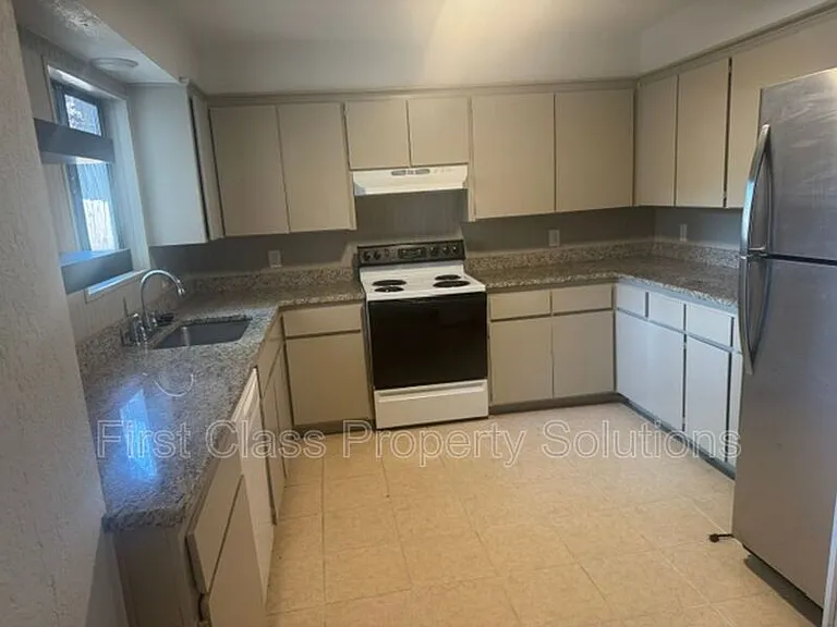 1404 Mary Lee Ln — Photo 13