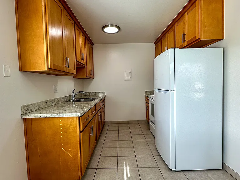 115 Towne Terrace — Photo 13