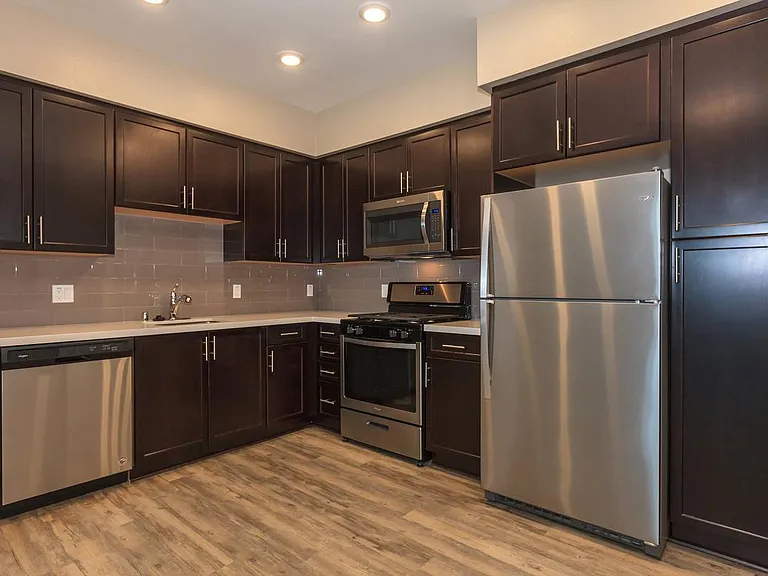 Esencia Sur Apartment Homes — Photo 61