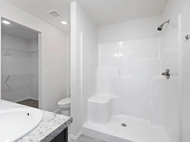 1001 Abbey Ave — Photo 3