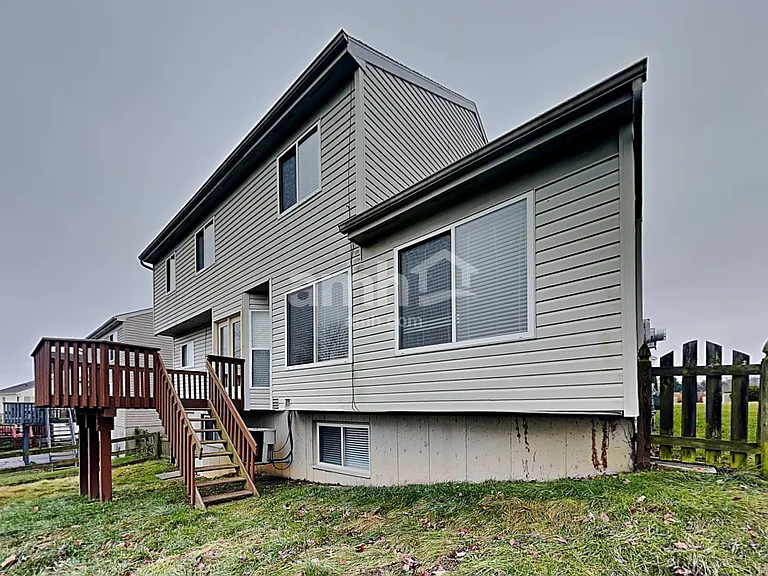 9030 Crimson Oak Dr — Photo 21