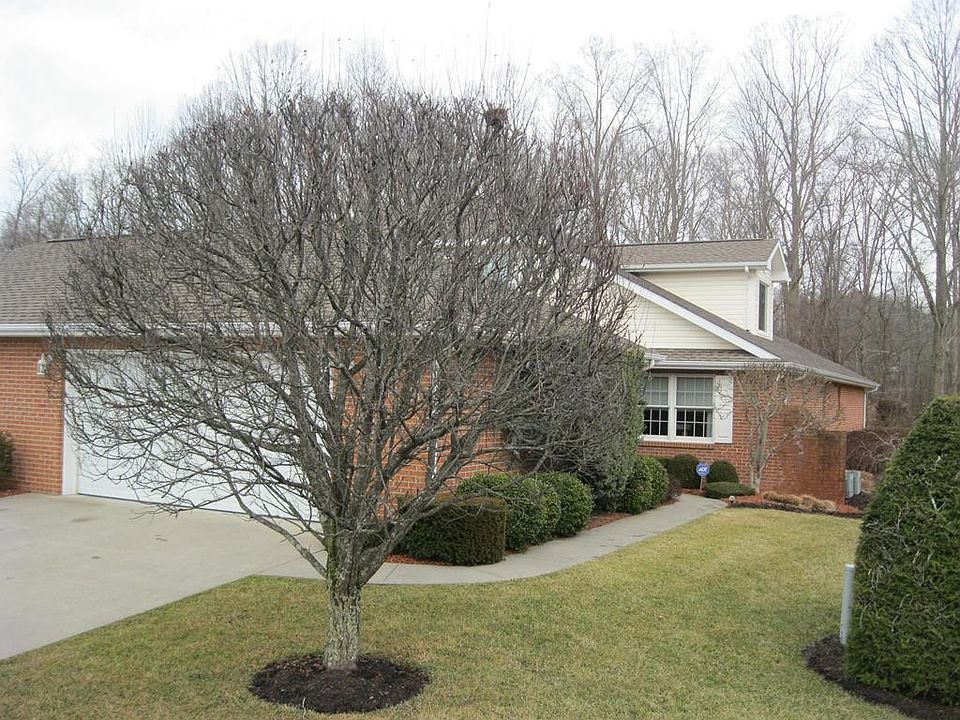 1st image of 126 Garden Oaks Dr
