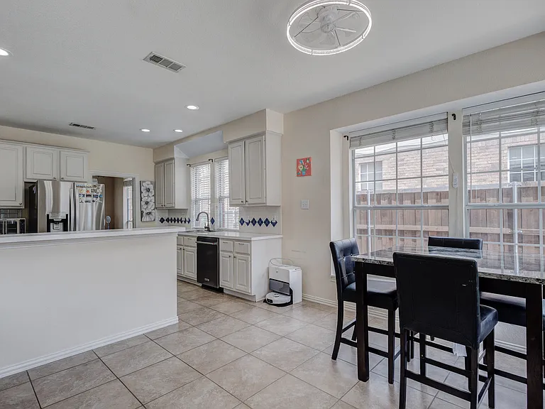 2816 Lakehollow Ln — Photo 18