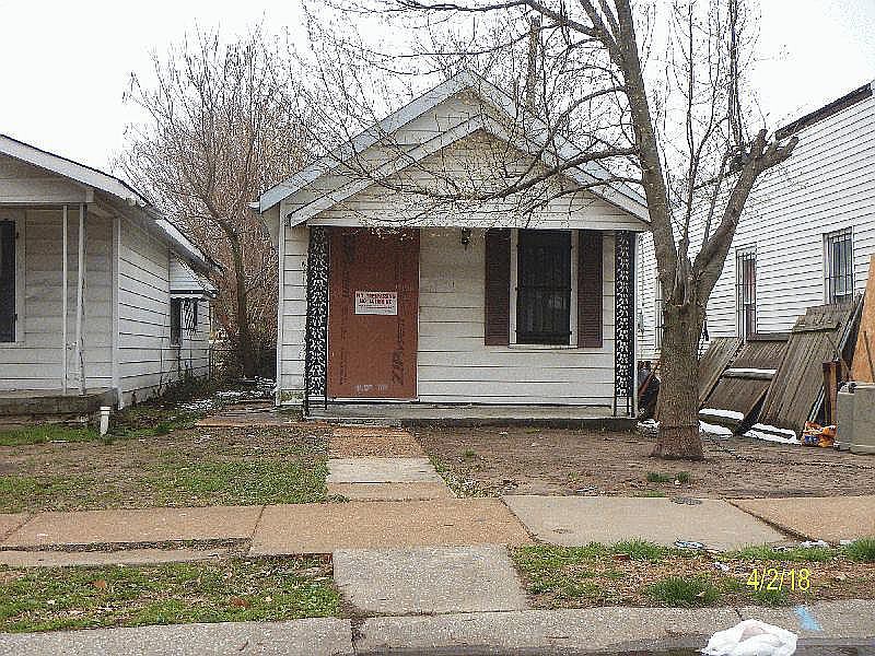 1st image of 5916 Laura Ave