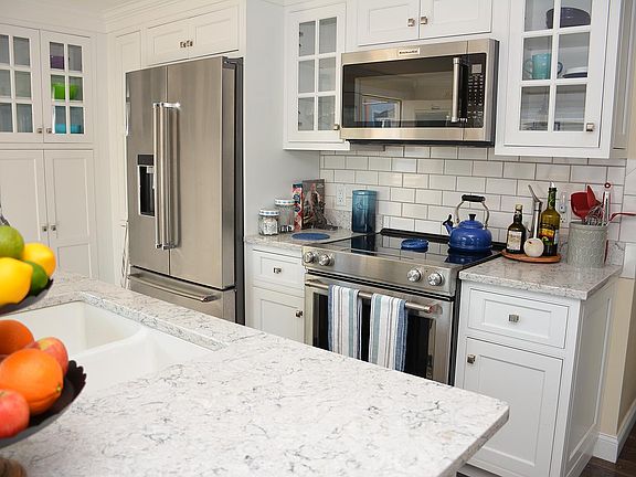 3rd image of 68 E Grand Ave #5