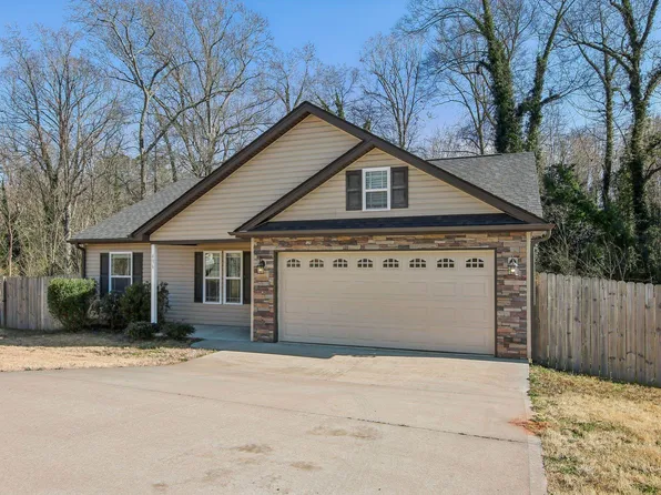 496 Blairwood Ct, Spartanburg, SC 29303