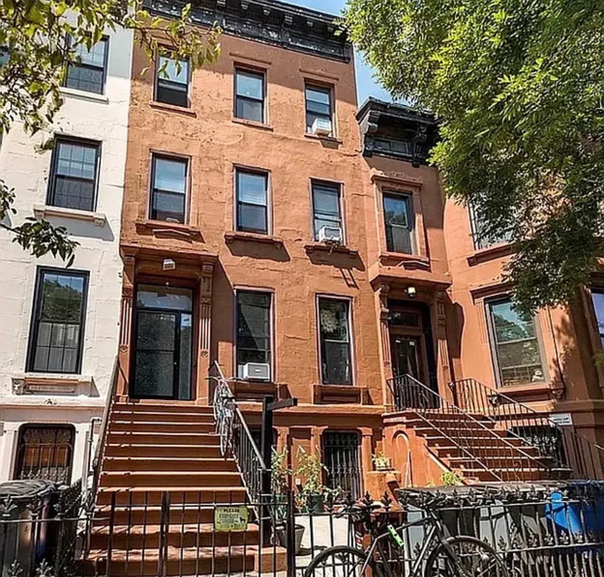887 Lafayette Avenue — Photo 2
