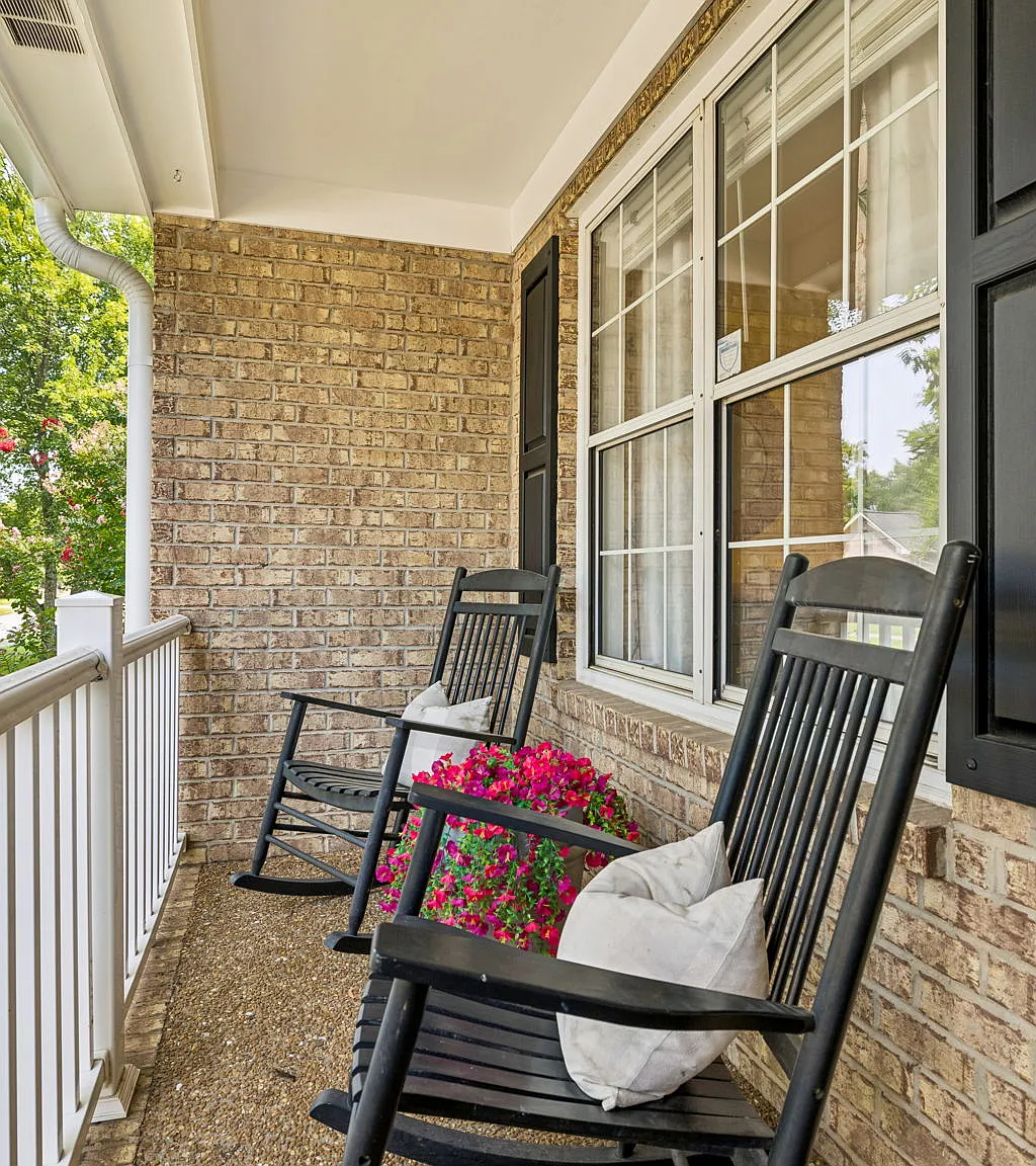 3 bed, 2149 sqft, $4,600 — Photo 4