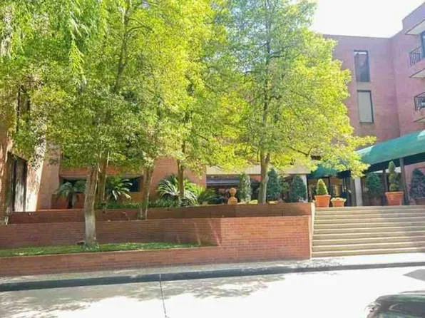 9333 Memorial Dr APT 412, Houston, TX 77024