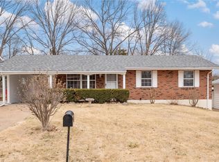 11001 Acton Dr, Saint Louis, MO 63123