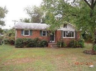 3810 Halifax Rd, Greensboro, NC 27407