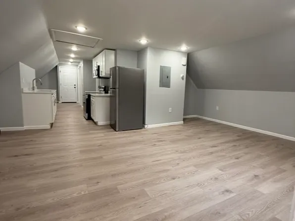37-39 Mahl Ave #3, Hartford, CT 06120