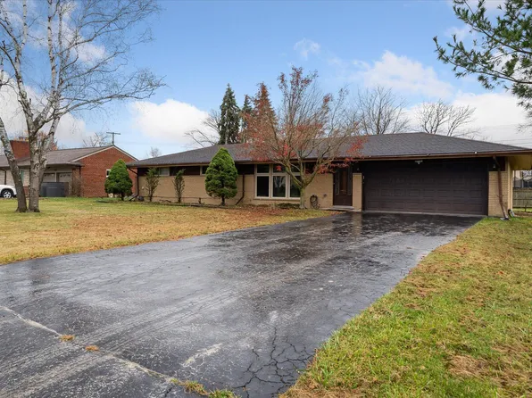 37605 Whitney Dr, Wayne, MI 48184