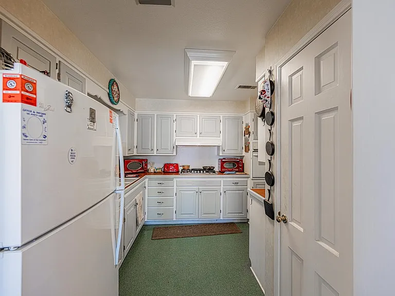 2818 Frontier Dr — Photo 25