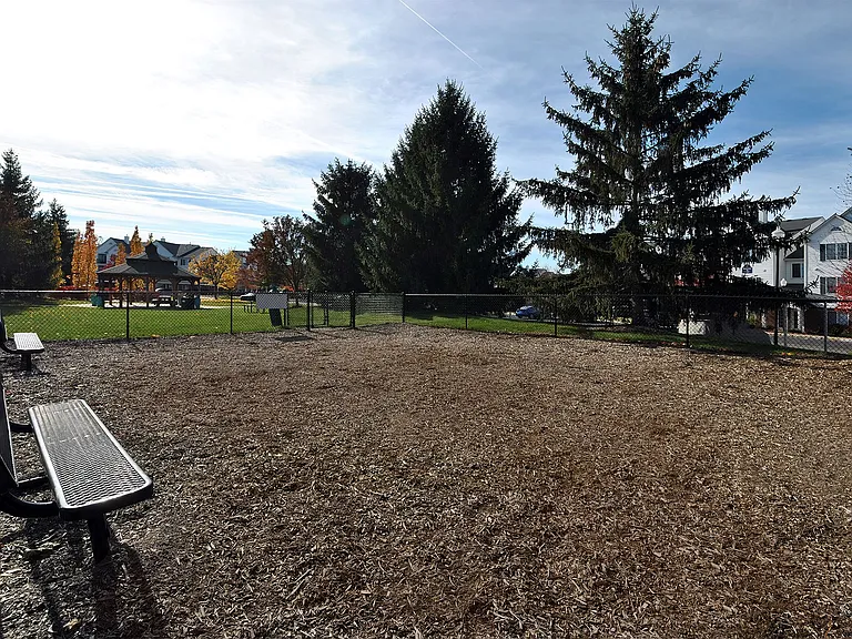 Pendleton Park Apartments — Photo 19