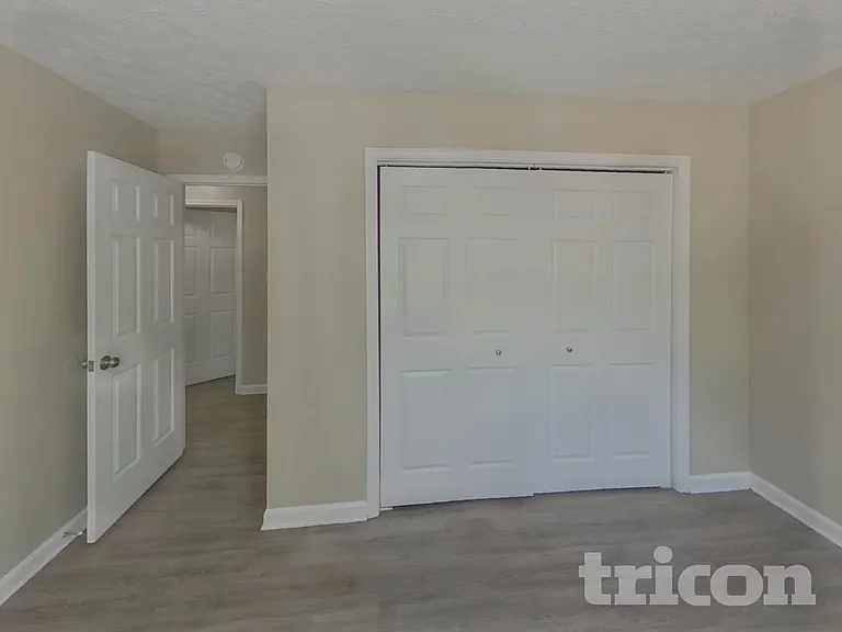 760 Country Lake Ct — Photo 18