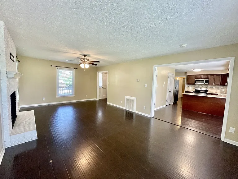6817 Bryanstone Way — Photo 5