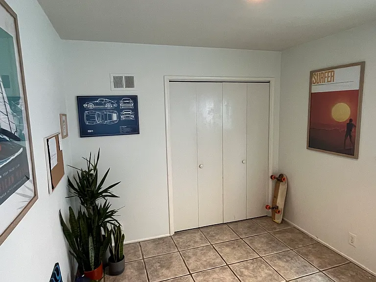 917 E Balboa Blvd #B — Photo 4