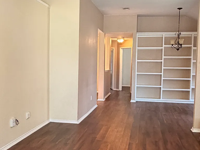 3207 Scenic Glen Dr — Photo 5