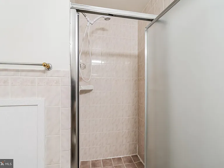 6100 Henry Ave #5B — Photo 14