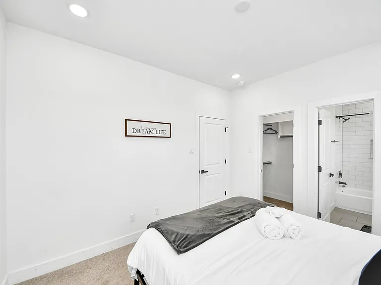 3004 Holman St — Photo 17